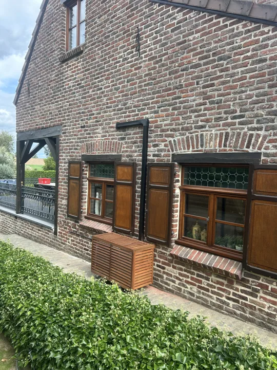 Installatie langs de tuin