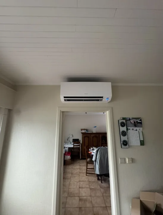 Airco boven de doorgang